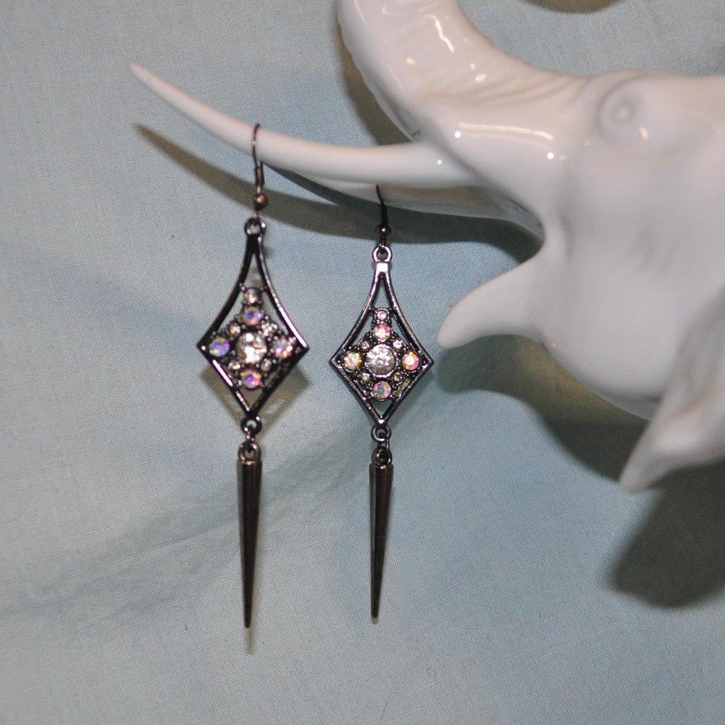 Antique Silver Clear Aurora Borealis Kite Rhinestone Spiked Earrings (101)